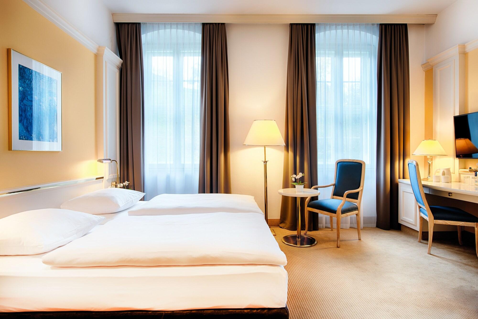 Welcome Hotel Residenzschloss Bamberg Bagian luar foto
