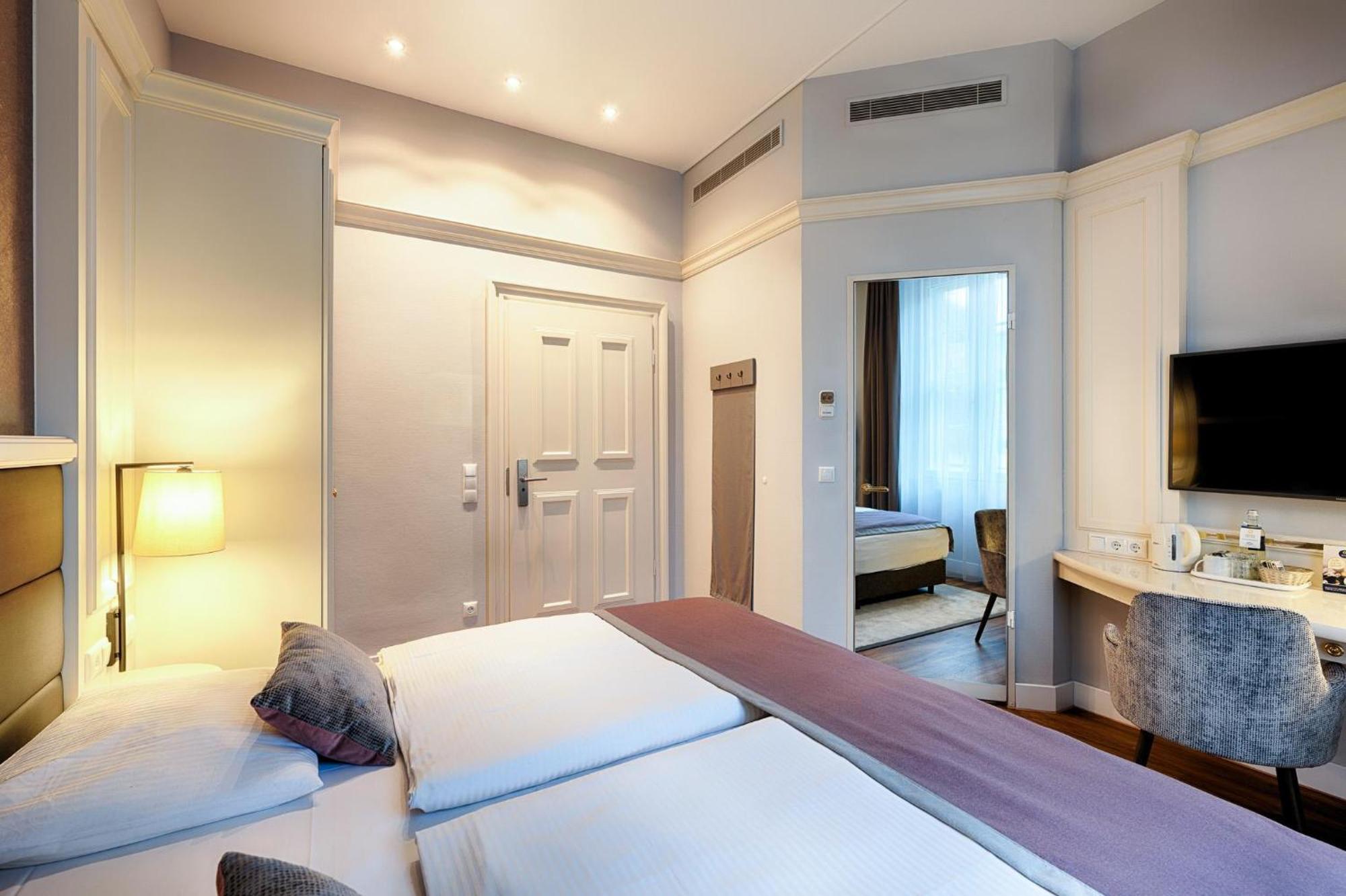 Welcome Hotel Residenzschloss Bamberg Bagian luar foto