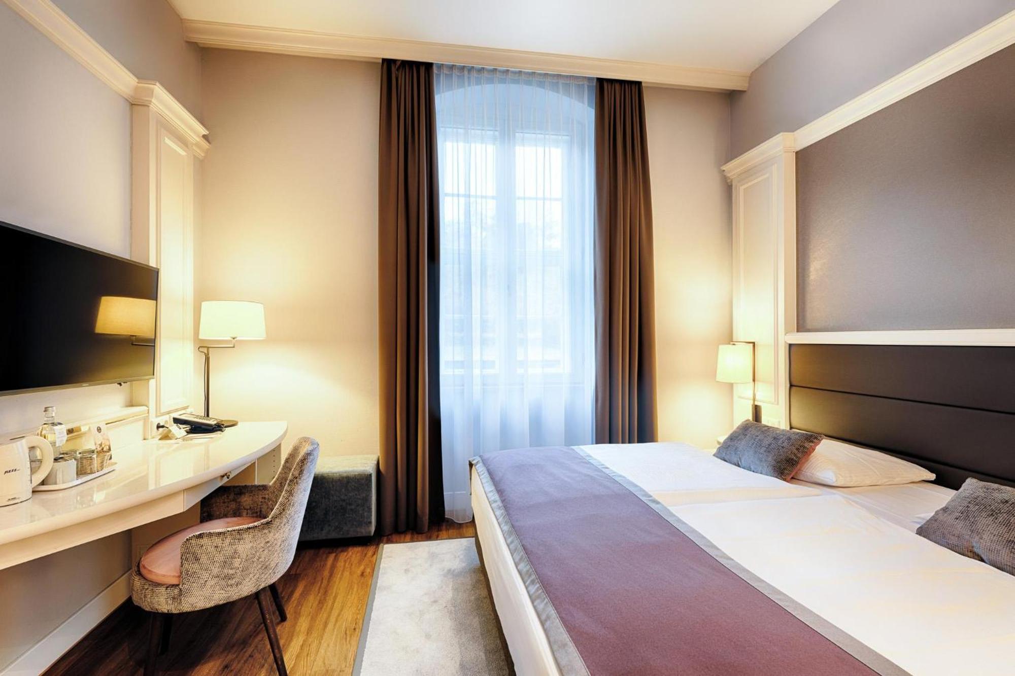 Welcome Hotel Residenzschloss Bamberg Bagian luar foto