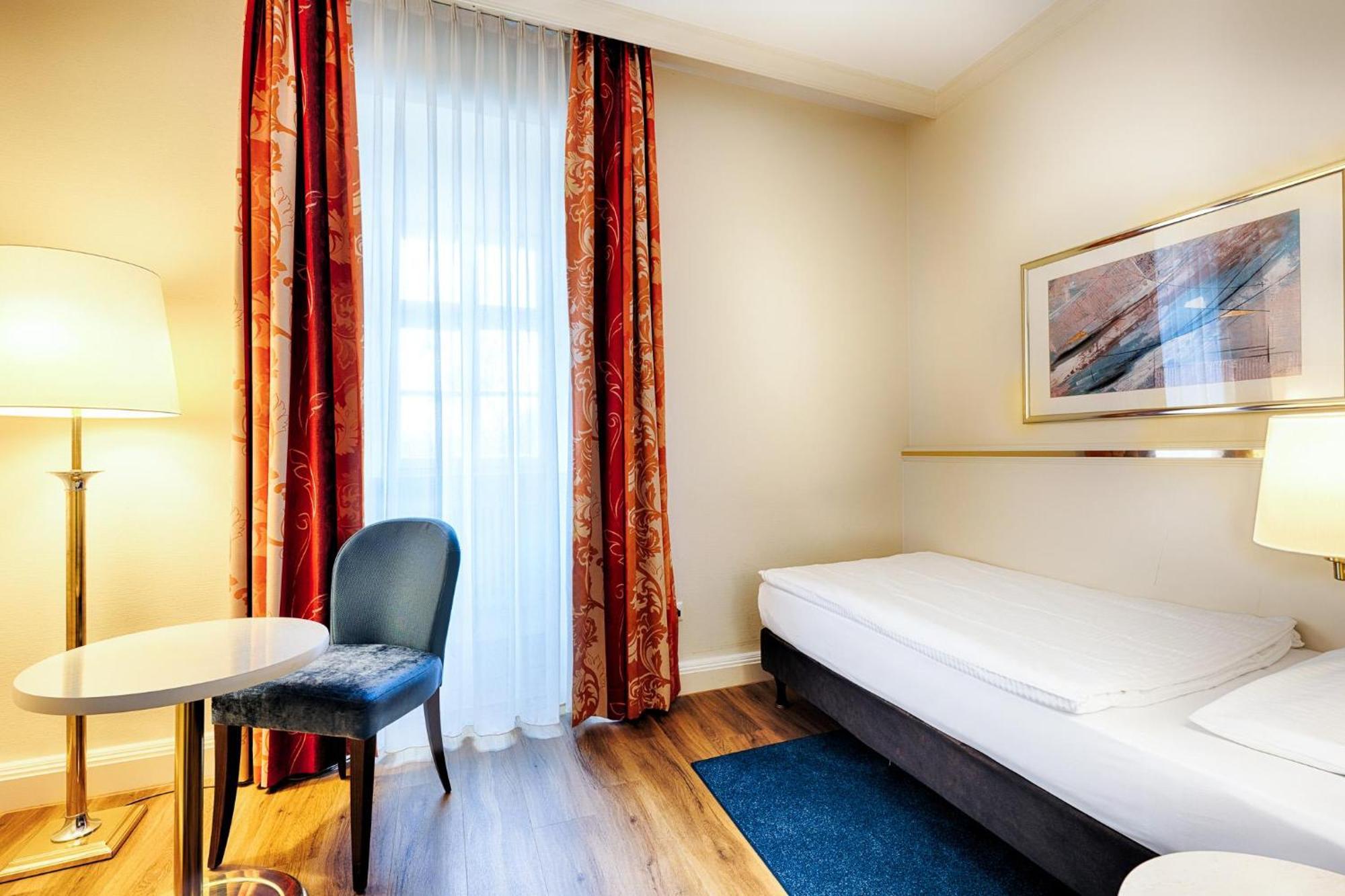 Welcome Hotel Residenzschloss Bamberg Bagian luar foto