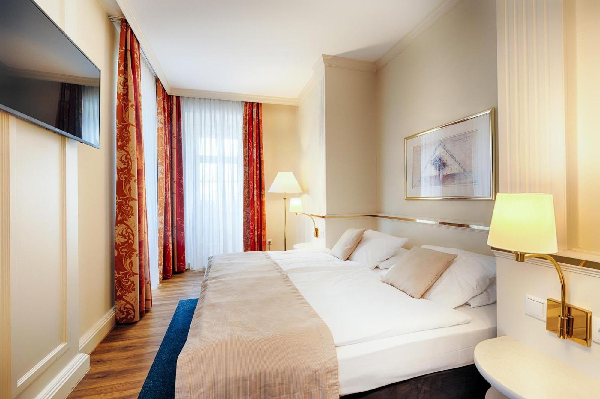 Welcome Hotel Residenzschloss Bamberg Bagian luar foto