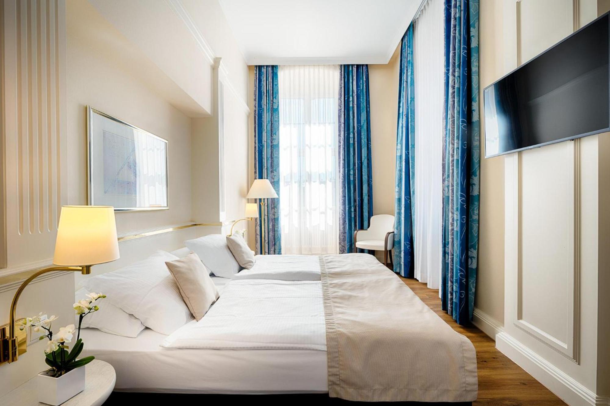 Welcome Hotel Residenzschloss Bamberg Bagian luar foto