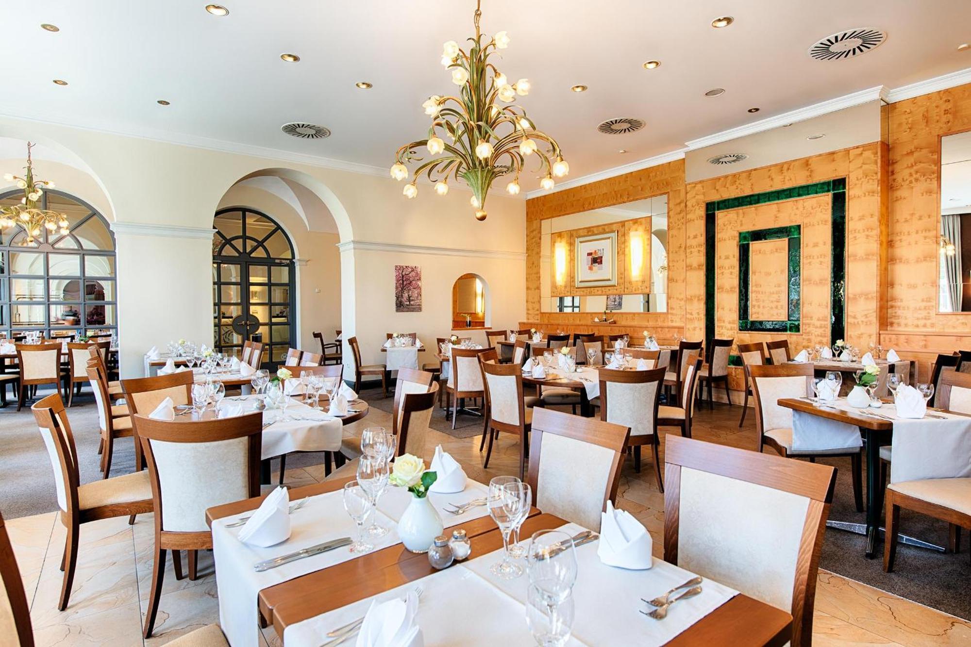 Welcome Hotel Residenzschloss Bamberg Bagian luar foto